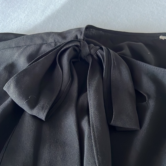 Rachel by Rachel toy black blouse size M shoulder/side tie detail, flowy - Picture 3 of 5